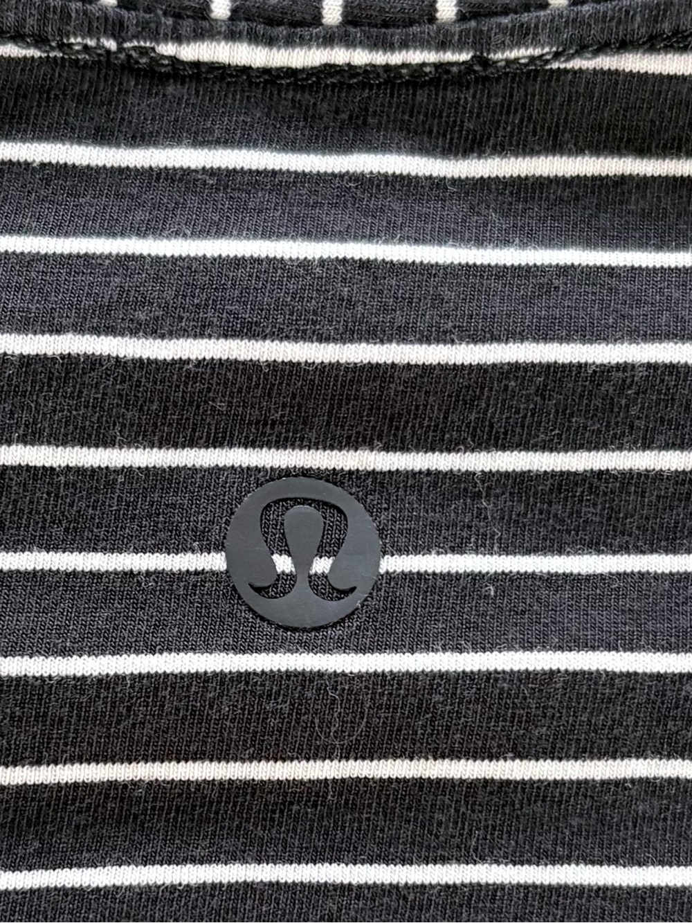 Lululemon top - Picture 2 of 3
